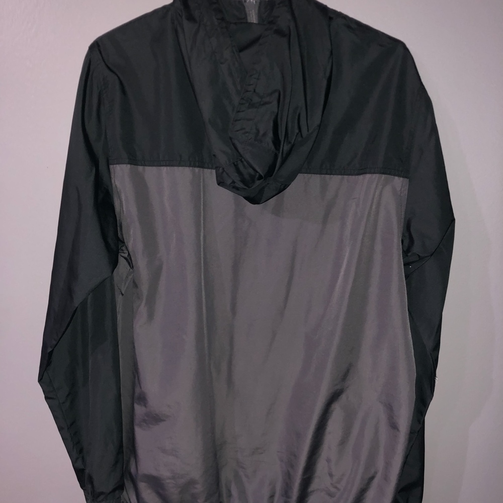 wind breaker - Picture 2 of 2